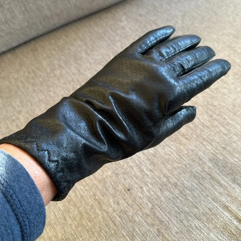 Vintage black leather gloves size large